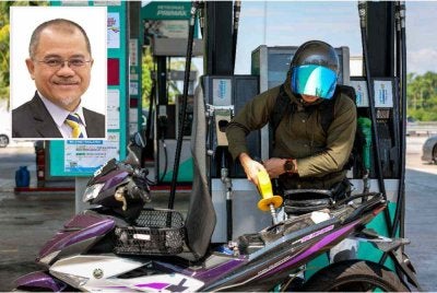 Pengguna RON97 dan diesel di Semenanjung Malaysia berkemungkinan menikmati penurunan harga dalam tempoh satu hingga dua minggu akan datang. Gambar Kecil: Aimi Zulhazmi