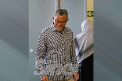 Azlan hadir ke Mahkamah Sesyen Kuala Lumpur pada Jumaat. Foto Sinar Harian - ROSLI TALIB