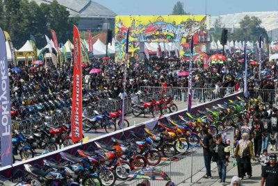 Himpunan RXZ Members 7.0 yang berlangsung selama dua hari di Litar Permotoran Kompleks Sukan Gong Badak tahun lalu mencatat penyertaan sekitar 150,000 peserta, sekali gus menjadi edisi paling besar dan berjaya setakat ini. - Foto Bernama