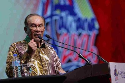 Anwar berucap pada Majlis Kemuncak Hari Wartawan Nasional (HAWANA) 2026 di Pusat Konvensyen PICCA @ Arena Butterworth, pada Sabtu. Foto Bernama