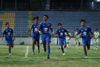 Pemain MISC Touchtronics meraikan kejayaan menumpaskan Selangor FC 2-1 dalam aksi Piala Presiden. 