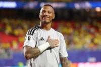 Room melakukan 15 aksi menyelamat iaitu terbanyak oleh mana-mana penjaga gol dalam tempoh 90 minit perlawanan Piala Dunia sejak rekod mula disimpan pada 1966. Foto AFP