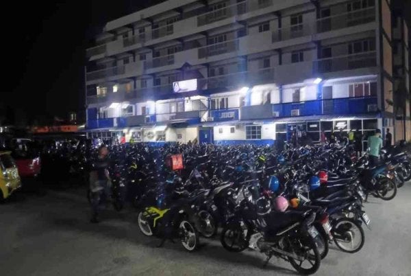 Sebanyak 49 buah motosikal disita manakala 293 notis saman dikeluarkan dalam Op Bersepadu Dalaman HMPV yang dijalankan di sekitar Jalan Kuantan Bypass berhampiran Terminal Sentral Kuantan pada Sabtu.
