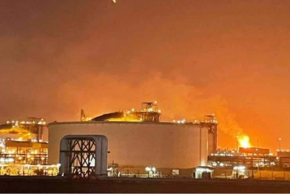 Sekurang-kurangnya 54 orang cedera manakala 18 lagi masih belum dapat dikesan selepas satu letupan menggegarkan Bandar Perindustrian Ras Laffan di Qatar lewat Ahad - Foto: Xinhua