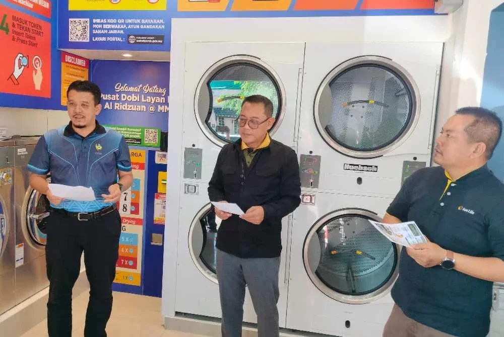 Ahmad Nazim (tengah) turut serta dalam ZACT 2.1 di Masjid Muhibbuddin Shah, Ipoh pada Isnin.