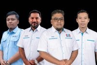 Tines (dua dari kanan) bersama pimpinan PKR Cabang Ipoh Barat menafikan seramai 200 ahli mereka keluar parti menyertai Bersama.