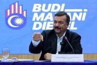 Amir Hamzah ketika menjawab pertanyaan media pada Sidang Media Pelaksanaan Pembaharuan Penyasaran Subsidi Diesel di Kementerian Kewangan, Putrajaya pada Isnin.
--fotoBERNAMA (2026) HAK CIPTA TERPELIHARA