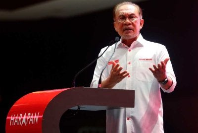 Anwar - Foto fail Bernama
