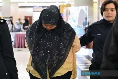 Nur Atiqah Asyirah Muhamad Fauzi, 29, dijatuhkan hukuman itu selepas mengaku bersalah atas dua pertuduhan pecah amanah dan 12 AMLA membabitkan nilai keseluruhan melebihi RM500,000. Foto fail Bernama