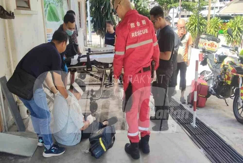 Mangsa mengalami kecederaan parah selepas ditetak adik kandungnya dalam kejadian pada Ahad lalu.