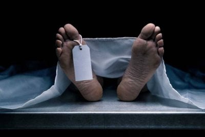 Hasil pemeriksaan awal mendapati mangsa yang berusia 20-an dipercayai telah meninggal dunia.