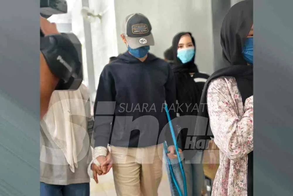  Selepas setahun tragedi tiga remaja maut dirempuh pemandu Honda Jazz bawah umur dalam kejadian di Senawang tahun lalu, Mahkamah Majistret di sini pada Rabu memerintahkan pesalah muda tersebut dihantar ke Sekolah Henry Gurney selama tempoh tiga tahun.