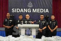 Shazeli (tengah). Foto Sinar Harian/ ROSLI TALIB.