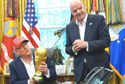 Infantino mengesahkan Trump bakal membuat kemunculan pada perlawanan akhir Piala Dunia. Foto Agensi