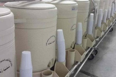 Kemasukan air zam-zam secara tidak sah boleh menyebabkan kerugian hasil cukai kepada negara selain menjejaskan kawalan terhadap barangan yang dibawa masuk ke Malaysia. Foto hiasan 
