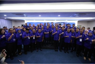 Onn Hafiz tengah hanya mengumumkan nama calon dari UMNO, MCA dan MIC yang akan bertanding di 56 kerusi DUN pada PRN Johor kali ini.