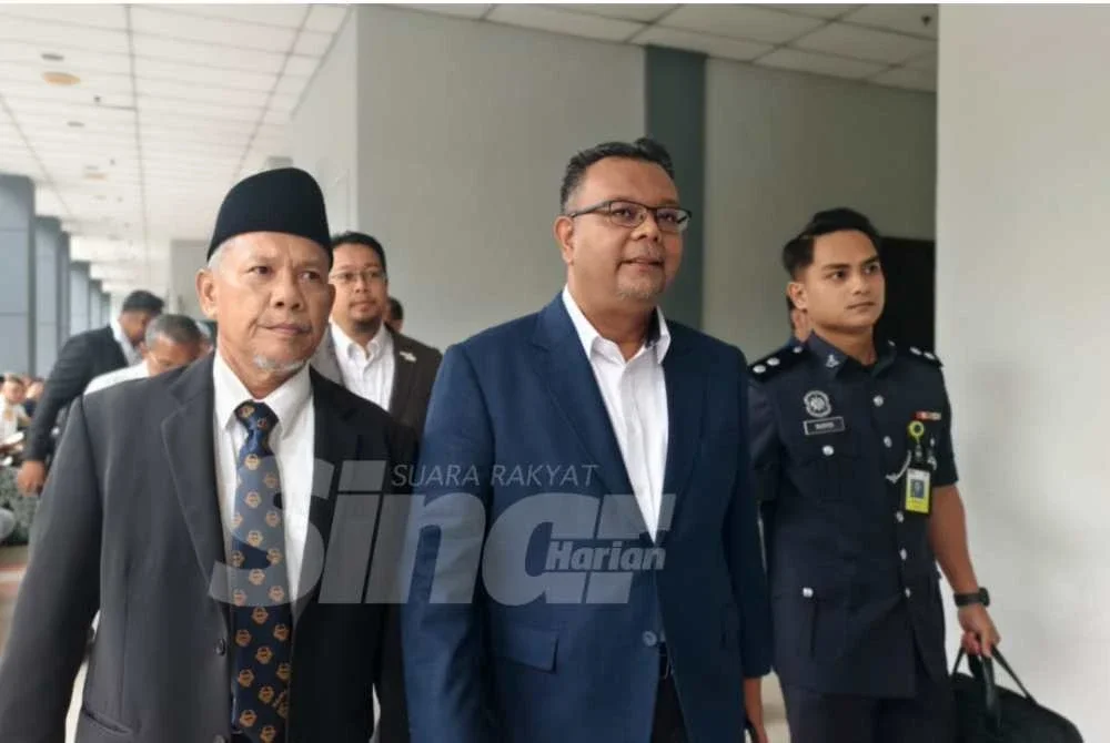 Haim Hilman dihadapkan ke Mahkamah Majistret hari ini atas pertuduhan mengeluarkan kenyataan dengan niat menyebabkan kebimbangan kepada awam berkenaan isu kemasukan IPTA.