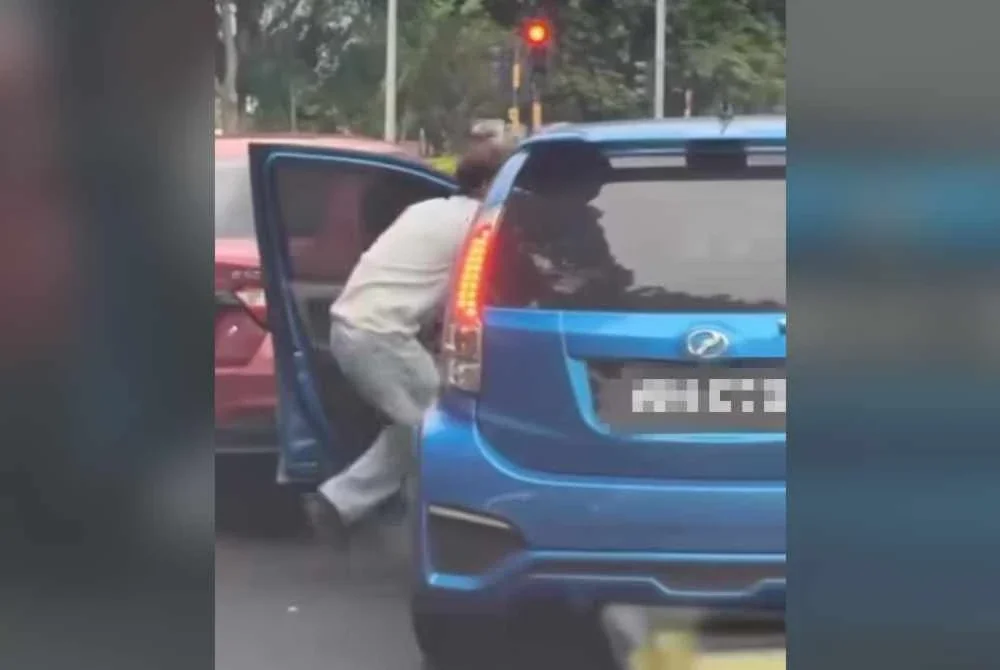 Tangkap layar video yang tular.
