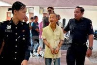 Tertuduh mengaku tidak bersalah terhadap pertuduhan menyebabkan kecederaan terhadap abang kandungnya.