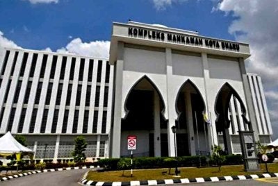 Seorang juruwang didenda RM5,000 selepas mengaku bersalah di Mahkamah Majistret Kota Bharu pada Khamis. Foto hiasan 