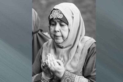 Almarhum Tengku Putri Arafiah, 72, mangkat pada kira-kira jam 10.15 pagi kerana sakit tua.