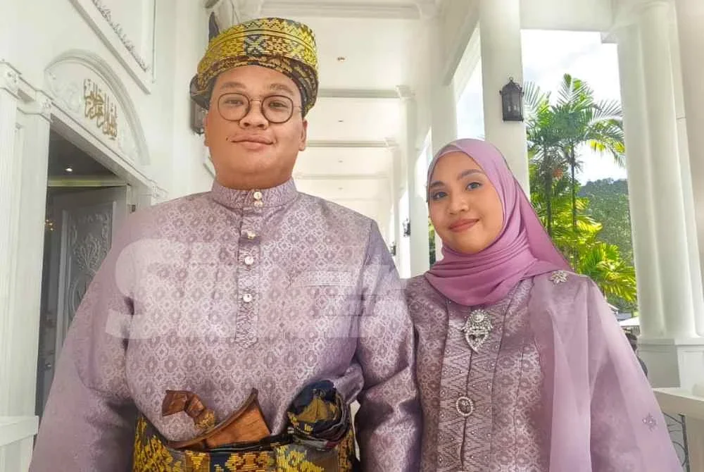Muhammad Faris ialah Waris Klana Hulu berketurunan langsung Dato' Klana Petra Bador ibni Dato' Penghulu Menteri Chantek, Undang Luak Sungai Ujong pertama mengikut nasab ibu.