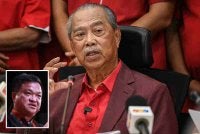 PRN Johor dilihat sebagai pertaruhan politik terbesar buat Presiden Bersatu, Tan Sri Muhyiddin Yassin sejak PRU15 apabila prestasi parti itu bakal menjadi ukuran terhadap pengaruh beliau dalam landskap politik semasa. Foto Bernama (Gambar kecil: Chin Huat)