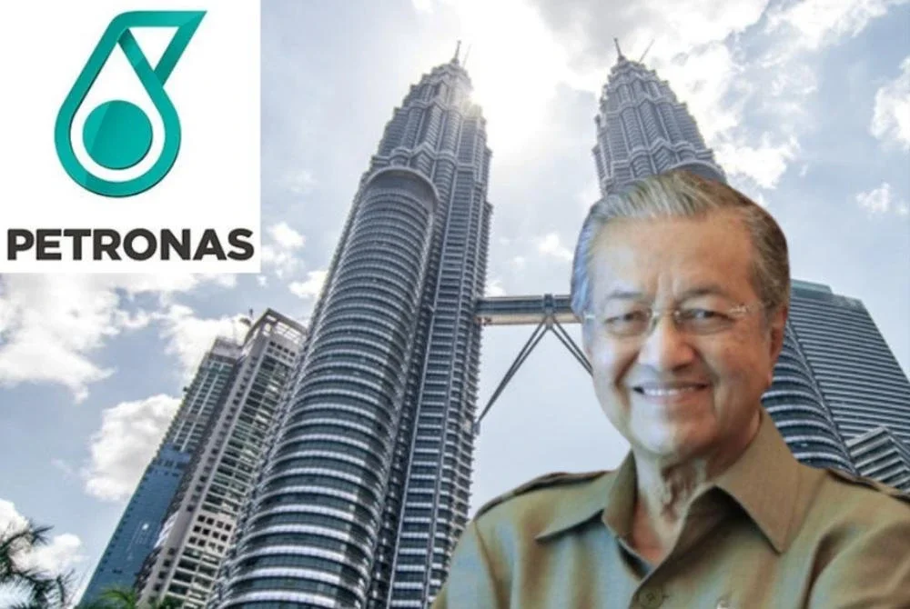 Kerajaan pada zaman pemerintahan Dr Mahathir menggalakkan syarikat dan usahawan Malaysia melabur di luar negara dan pelaburan Petronas adalah contoh terbaik hasil 'reversed investment'.