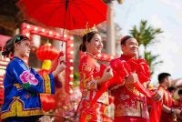 Seorang lelaki di China berkahwin selepas membuat panggilan video selama lima minit dengan bakal isteri. Gambar hiasan. 