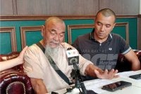 Abd Majid Abdullah, 66, sebak ketika sidang media pada Ahad. 