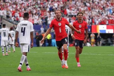 Kane meraikan jaringannya ketika bertemu Panama. Foto Agensi