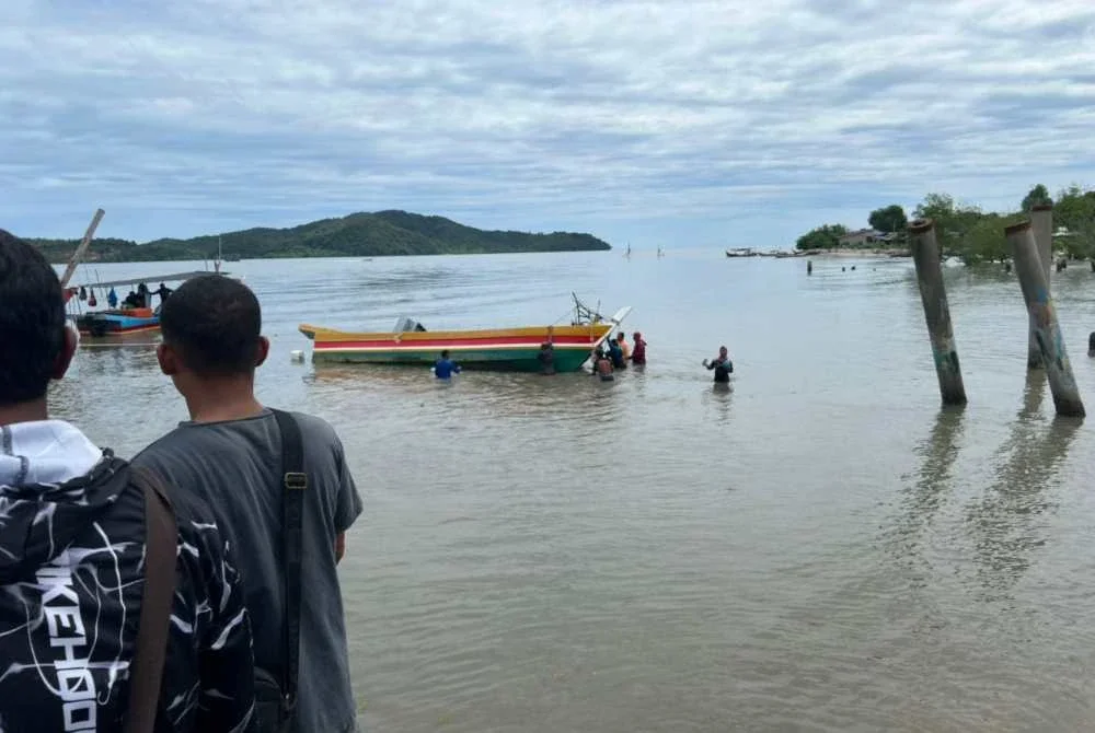 Siasatan awal mendapati keenam-enam nelayan terbabit sedang dalam perjalanan pulang ke Tanjung Dawai dari kawasan perairan Batu Maung, Pulau Pinang selepas selesai menjalankan aktiviti memukat ikan.