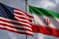 Iran berikrar untuk sedaya upaya memastikan laluan selamat bagi kapal-kapal dagang melalui Selat Hormuz, manakala AS bersetuju menarik balik sekatan terhadap pelabuhan-pelabuhan Iran. Foto hiasan janaan AI