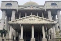 Mahkamah Tinggi memerintahkan Fathul Bari bersama dua bekas pengarah dan pemegang saham sebuah syarikat pelancongan membayar hampir RM500,000 berhubung kes saman sivil bayaran balik umrah, enam tahun lalu. Foto hiasan 