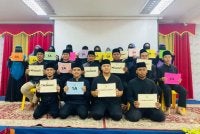 Pelajar Maahad Tahfiz Al-Mizan yang berjaya meraih keputusan cemerlang.
Foto Maahad Tahfiz Al-Mizan