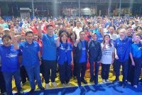 Onn Hafiz (depan, tengah) bersama calon BN Dun Johor Jaya, Chan San San (empat dari kiri) pada Program Perjumpaan MB Johor bersama Komuniti Dun Johor Jaya di Plentong, Johor Bahru pada Isnin