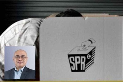 Manifesto dilihat sudah hilang pengaruh dalam menentukan sokongan pengundi. Gambar hiasan. Gambar kecil: Syahruddin