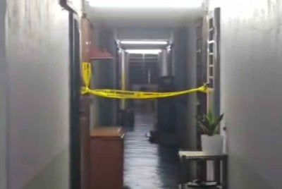 Satu mayat dalam bagasi dijumpai di sebuah rumah di Taman Impian Indah, Kajang pada Ahad.