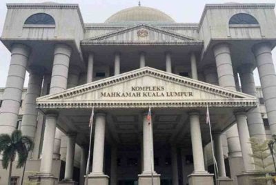 Mahkamah Tinggi memerintahkan Fathul Bari bersama dua bekas pengarah dan pemegang saham sebuah syarikat pelancongan membayar hampir RM500,000 berhubung kes saman sivil bayaran balik umrah, enam tahun lalu. Foto hiasan 