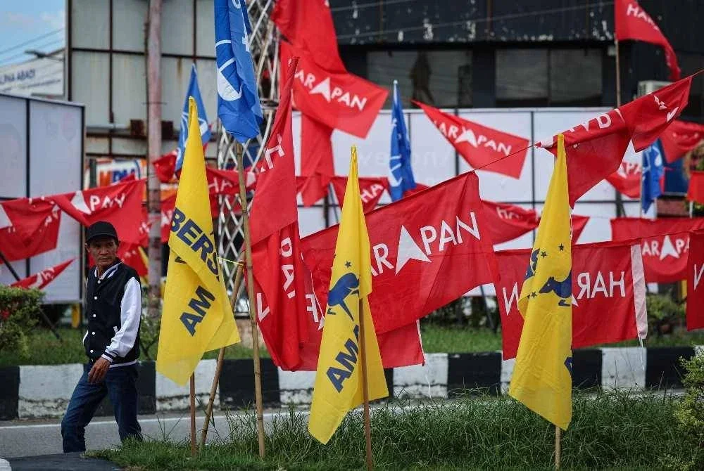Pakatan Harapan perlu memastikan kejayaan-kejayaan dasar diterjemahkan kepada bahasa yang mudah difahami oleh rakyat. Gambar hiasan