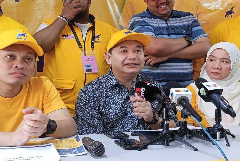 Rafizi pada sidang akhbar di Taman Sri Tebrau pada Selasa.