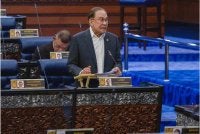 Anwar ketika Mesyuarat Kedua Penggal Kelima Parlimen Ke-15 Dewan Rakyat di Bangunan Parlimen pada Selasa. FOTO: Bernama