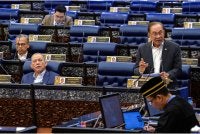 Anwar ketika Mesyuarat Kedua Penggal Kelima Parlimen Ke-15 Dewan Rakyat di Bangunan Parlimen pada Selasa. Foto Bernama