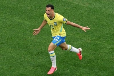 Martinelli meraikan jaringan gol kedua pasukannya dalam aksi pusingan 32 terbaik Piala Dunia antara Brazil dan Jepun di Houston. Foto AFP