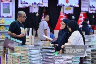 Program Baucar Buku Madani 2026 dijangka memberi manfaat kepada lebih 2.2 juta pelajar di KPM. Foto hiasan