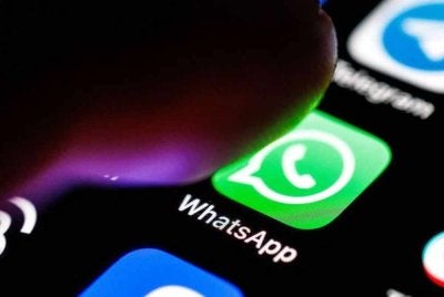 WhatsApp bakal menggunakan ciri sama seperti Telegram. - FOTO: Agensi