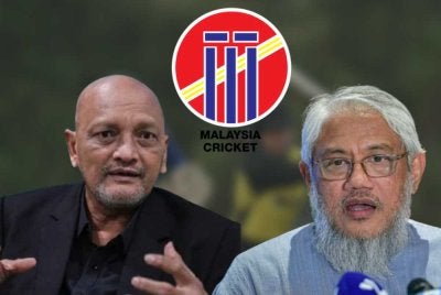 Keputusan mahkamah perlu dihormati oleh kedua-dua belah pihak bagi memastikan perjalanan MCA tidak diganggu lagi. Gambar kiri Dr Pekan Ramli dan Mohammed Iqbal Ali Kassim Ali, 