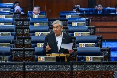 Ahmad Zahid ketika menggulung perbahasan RUU Jenayah Siber 2026 pada Mesyuarat Kedua Penggal Kelima Parlimen ke-15 Dewan Rakyat di Bangunan Parlimen pada Rabu. Foto: Bernama 