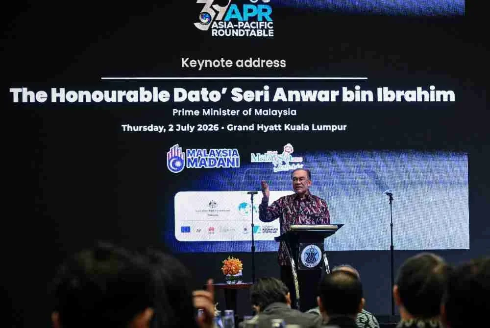 Anwar semasa ucaptama pada sesi Meja Bulat Asia Pasifik ke-39, pada Khamis. Foto Bernama
