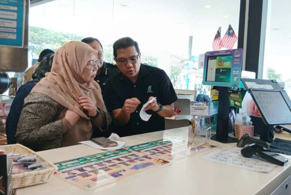 ‘Papan iklan PH dirosakkan, bendera dibakar tapi kempen berjalan dengan tenang’ – Fuziah ‘Papan iklan PH dirosakkan, bendera dibakar tapi kempen berjalan dengan tenang’ – Fuziah